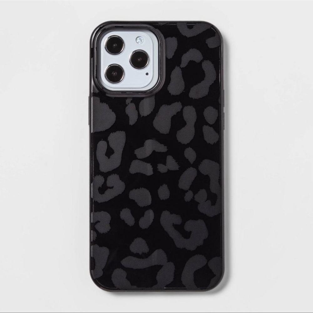 iPhone 12 Pro Max Leopard Case
